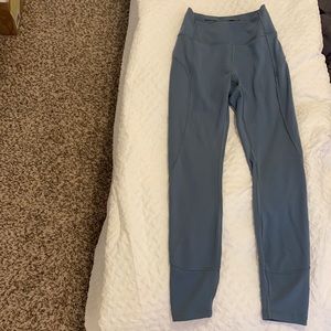 Lululemon In Movement Teal Legging 25” size 4